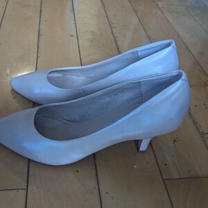 Chic Cream Women's Heels